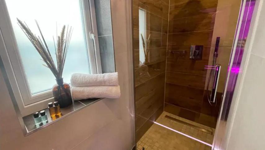 #1 Tgha Luxury Studio Apartment In 阿斯隆 外观 照片