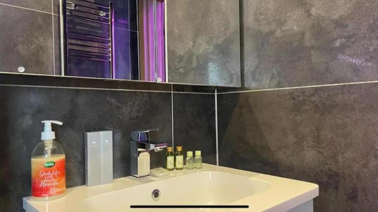 #1 Tgha Luxury Studio Apartment In 阿斯隆 外观 照片